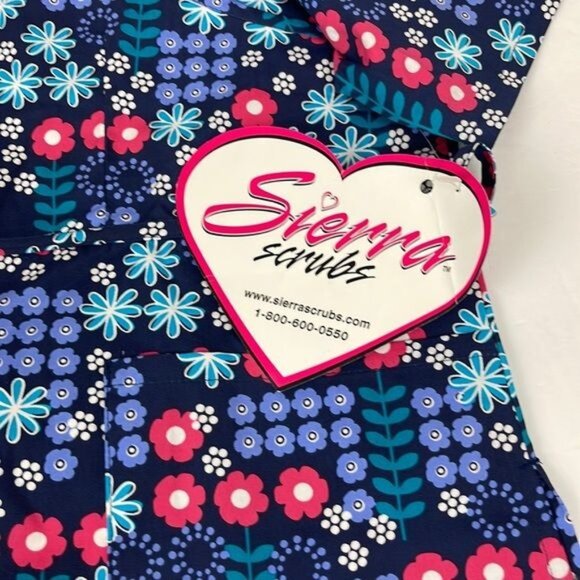 Sierra Women's Blue Pink Floral Scrub Top Large NWT nurse office periwinkle vet - Picture 6 of 8